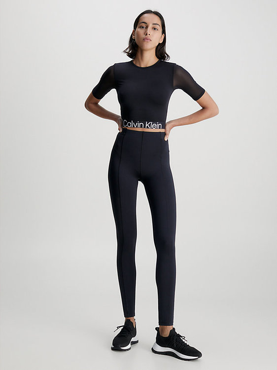 Módní Cropped triko, Černá barva, 2023