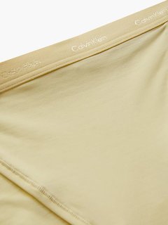 Žlutá barva, Form to Body tanga