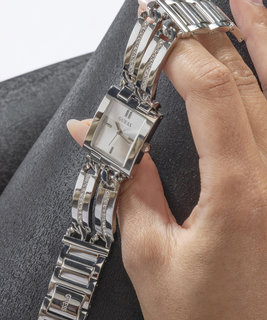 GUESS, Stříbrná barva Mod ID hodinky