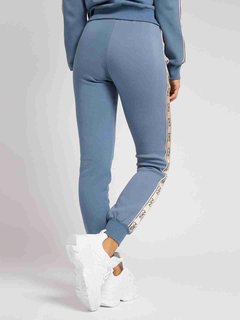 Modrá barva, Britney 4G logo tepláky 1