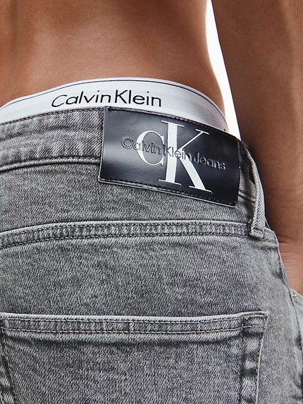 Módní J30J321429-1BZ jeans, 2022