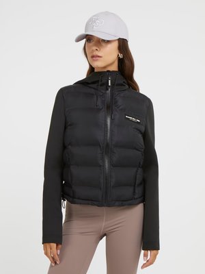 GUESS – New Dahlia bunda, Černá barva