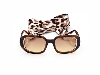 Guess – není fotka 1