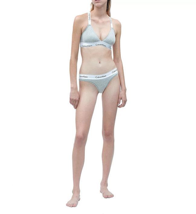 Brazilian Modern Šedá barva Ženy, Ženy, Ženy, Ženy