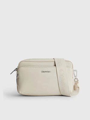 Calvin Klein Jeans – CK Must crossbody, Béžová barva