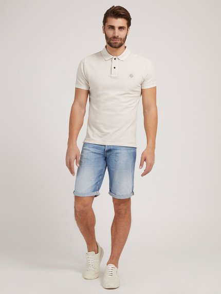 není fotka Sonny kraťasy