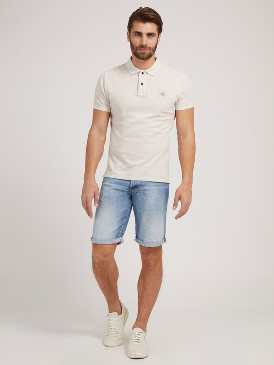 není fotka Sonny kraťasy