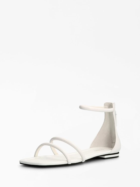 Guess – nen ífotka 1