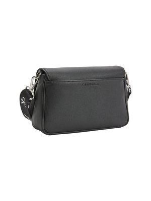 Módní K60K609789-BDS crossbody, 2022