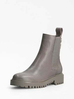 Guess – FL7OAKLEA10-NICKE KOTNÍKOVÁ OBUV