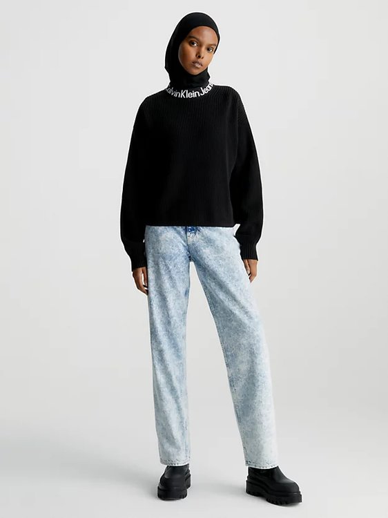 Módní Logo Intarsia svetr, Černá barva, 2023