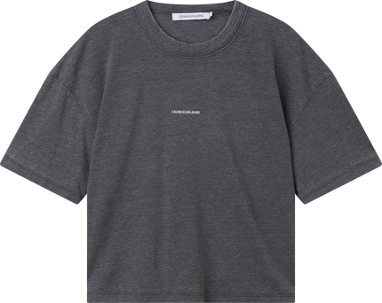 Šedá barva, Oversize triko