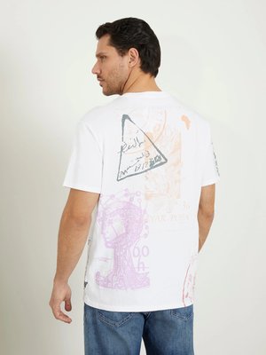 Faded Stamp triko – GUESS, Bílá barva Muži