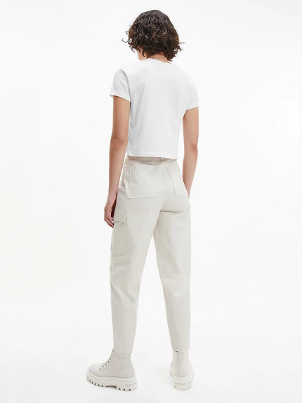 Bílá barva, Monogram baby tričko