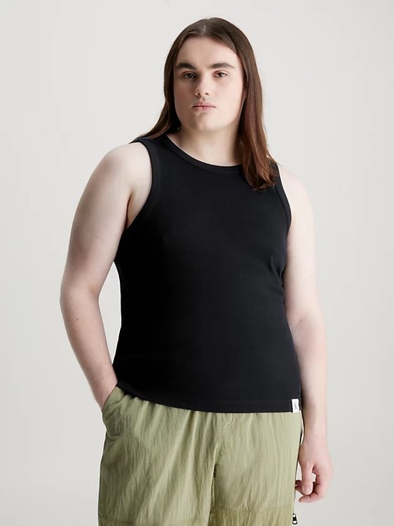 Černá barva, Woven top