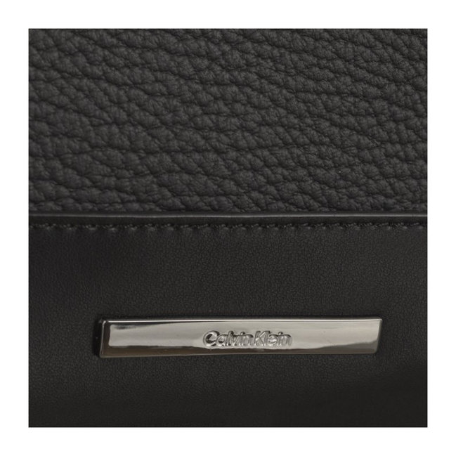 Módní Modern Bar crossbody, Černá barva, 2024