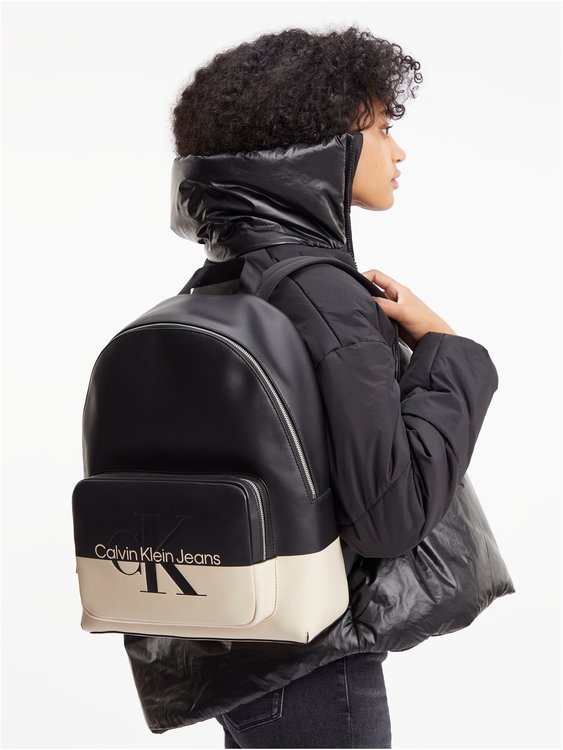 Luxusní K60K609780-01R batoh