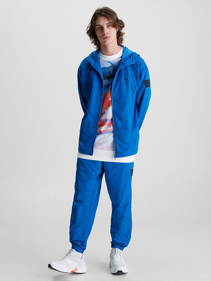 Módní Badge Crinkle větrovka, Modrá barva, 2023