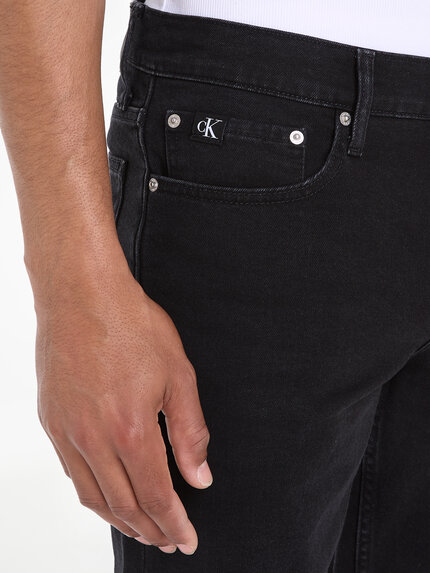 Luxusní J30J324872-1BY šortky, 29/NI, 30/NI, 31/NI, 32/NI, 34/NI