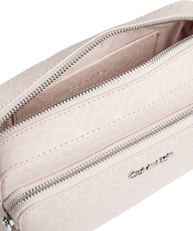 Módní K60K608537-0JV crossbody, 2022