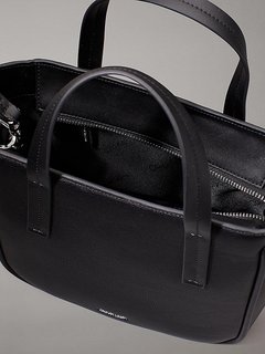 CK Refine malá kabelka Černá barva Ženy