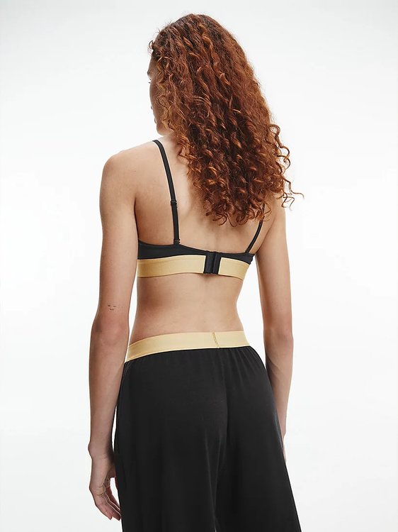 000QF7053E-UB1 podprsenka LGHT LINED TRIANGLE Ženy