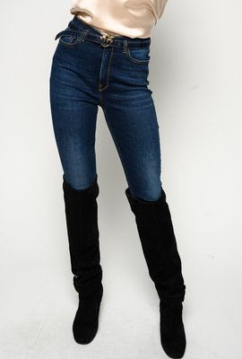 Modrá barva, Susan jeans