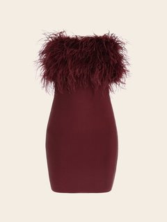 Červená barva, Evita šaty