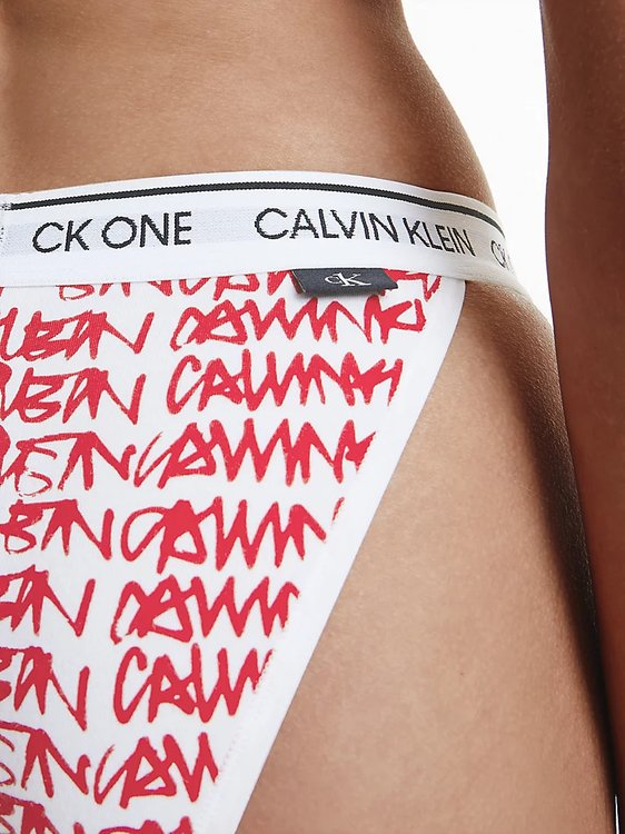 000QF5834E-5V1 brazilky Ženy