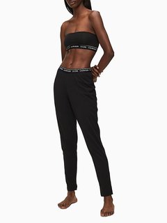 Černá barva, Podprsenka Ck One