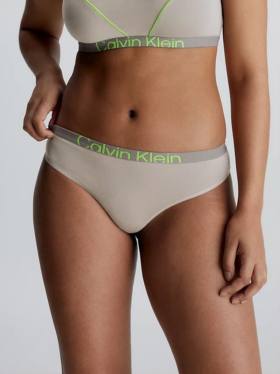 Calvin Klein Underwear – 000QF7401E-PET tanga MODERN THONG