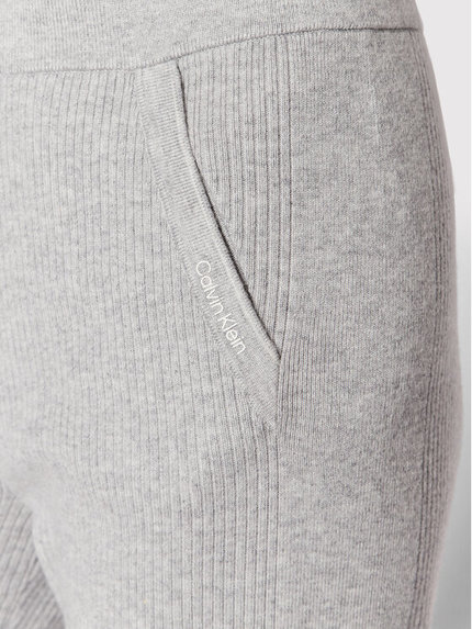 Módní Essential tepláky, Šedá barva, 2022