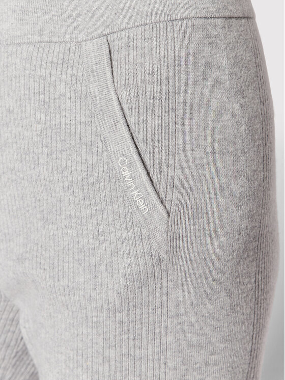 Módní Essential tepláky, Šedá barva, 2022