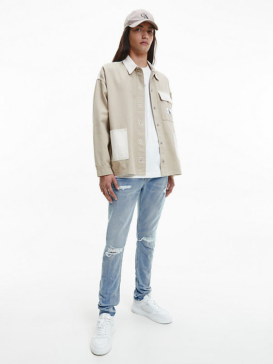 Módní J30J322436-1AA jeans, 2023