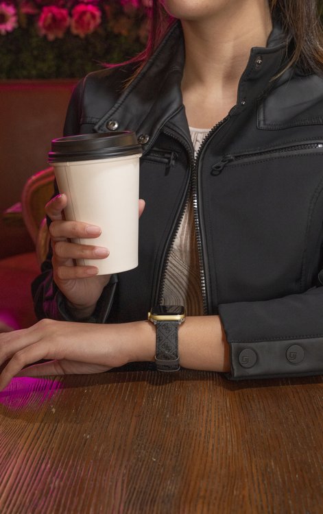 CS2001S2-Black HODINKY – GUESS Ženy 1