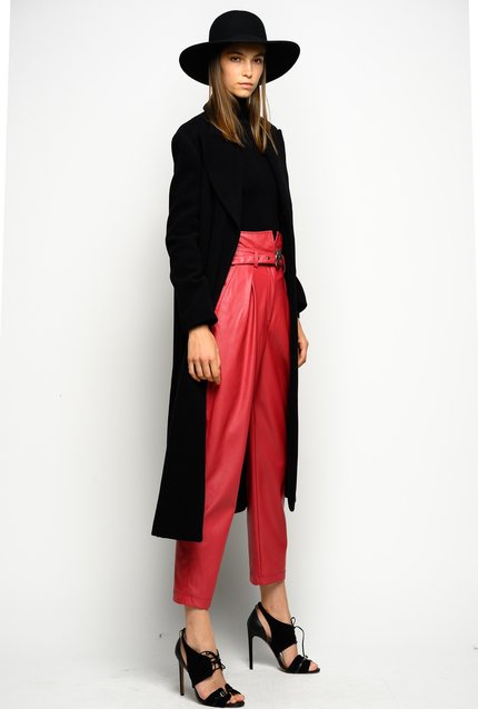 Pinko, Černá barva Martini kabát