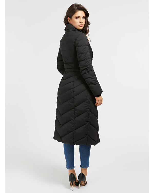 Guess – špatná fotka, Černá barva 1