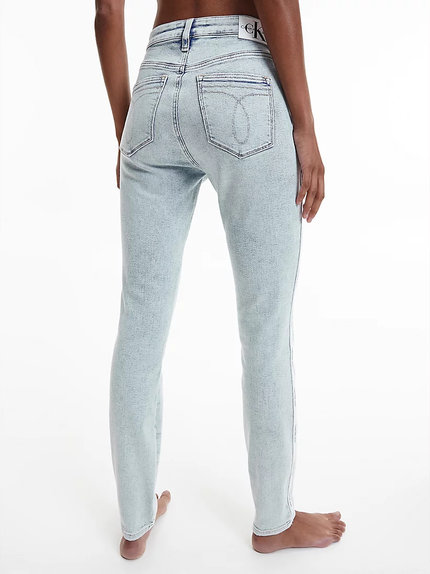 Modrá barva, Skinny logo jeans 1