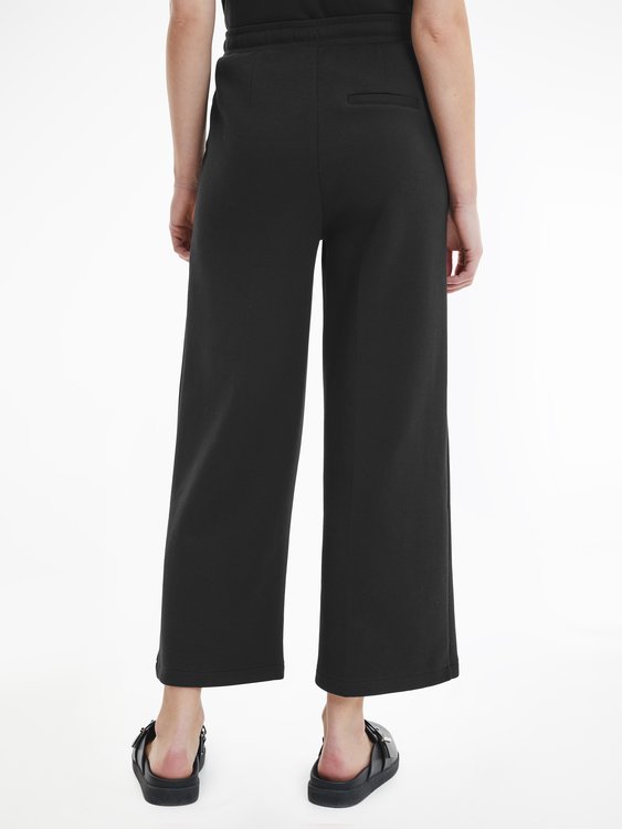 Calvin Klein, Černá barva Micro logo tepláky