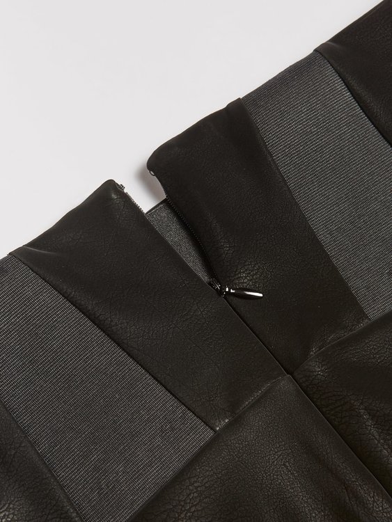 Guess, Černá barva Katt sukně