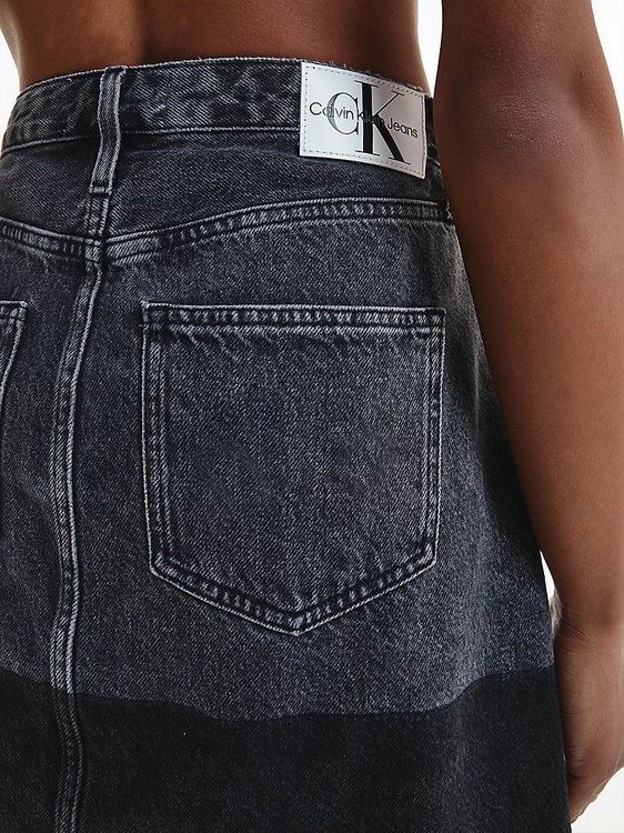 Černá barva, A-line utility sukně