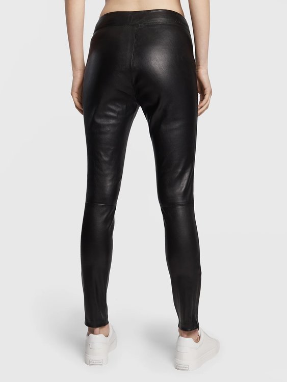 Essential kalhoty – Calvin Klein, Černá barva Ženy