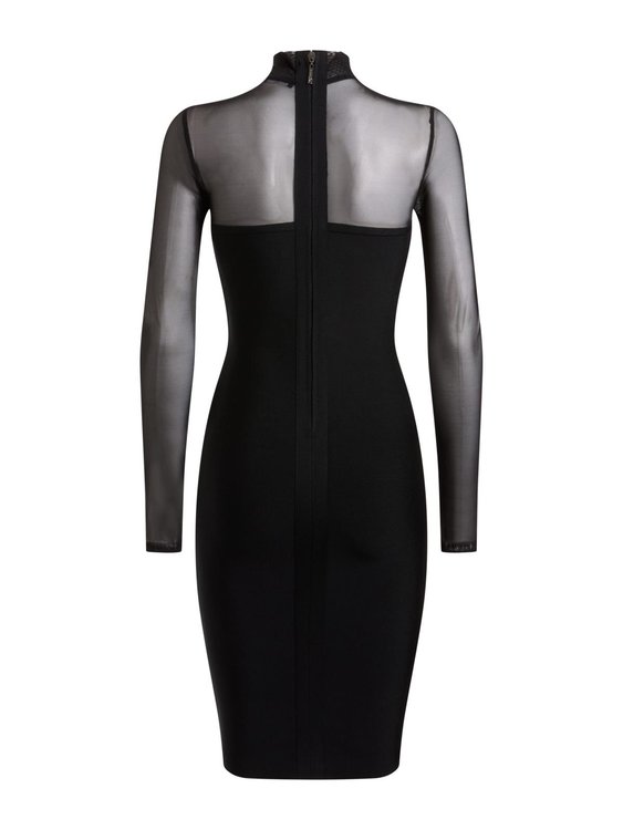 Černá barva, Davina šaty