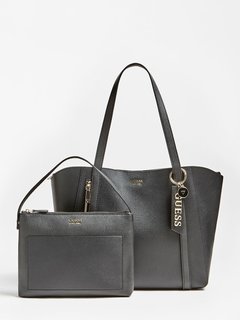 Černá barva, Naya kabelka