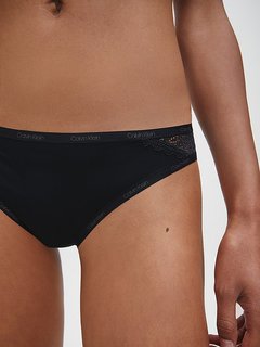 Luxusní Brazilky Flirty, Černá barva