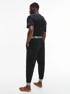 Černá barva, Galvanized pyžamové tričko