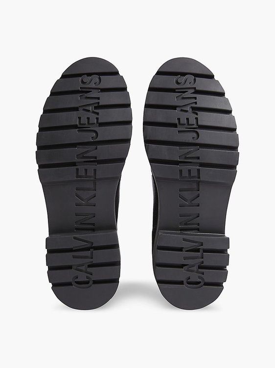 Černá barva, Chelsea kotníkové boty