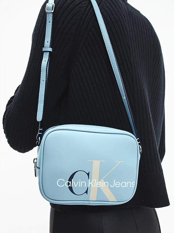 Camera crossbody Modrá barva Ženy