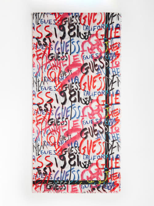 Guess – Grafitti lehká šála, Multi barva