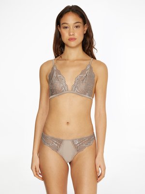 Calvin Klein Underwear 000QF6808E-PET tanga